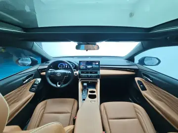 2024 Toyota Avalon с пробегом 9 900 км