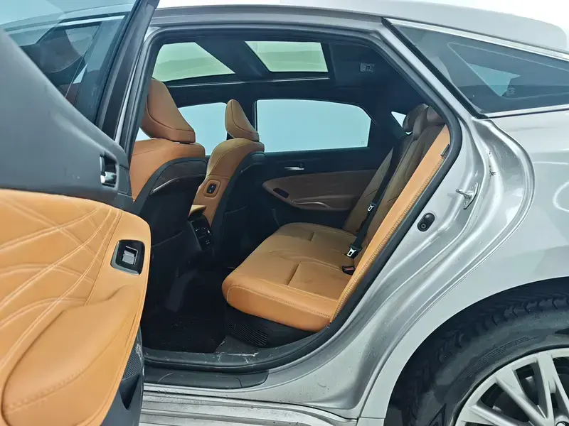 2024 Toyota Avalon с пробегом 9 900 км