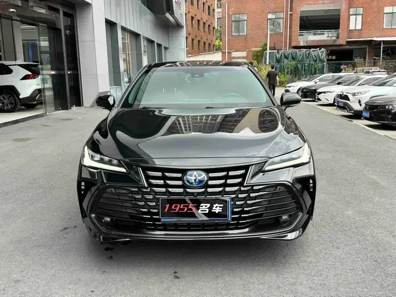 2023 Toyota Avalon с пробегом 31 000 км