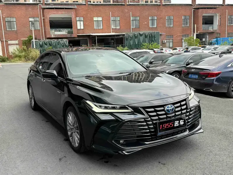 2023 Toyota Avalon с пробегом 31 000 км