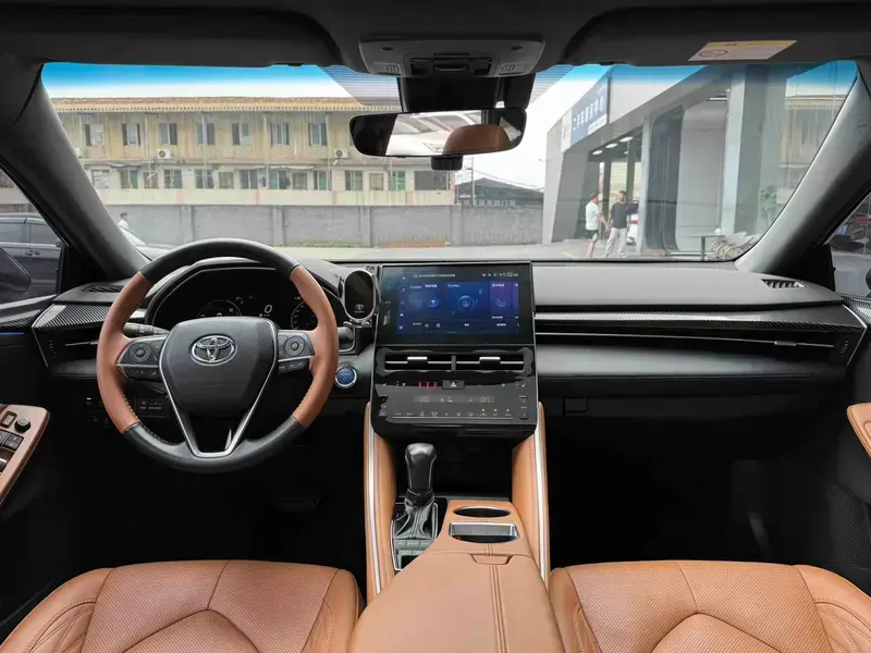 2023 Toyota Avalon с пробегом 31 000 км