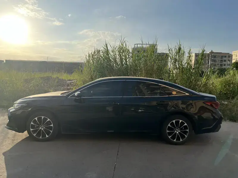 2023 Toyota Avalon с пробегом 40 700 км
