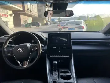 2023 Toyota Avalon с пробегом 40 700 км