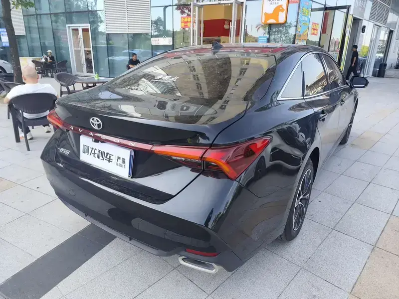 2023 Toyota Avalon с пробегом 28 400 км