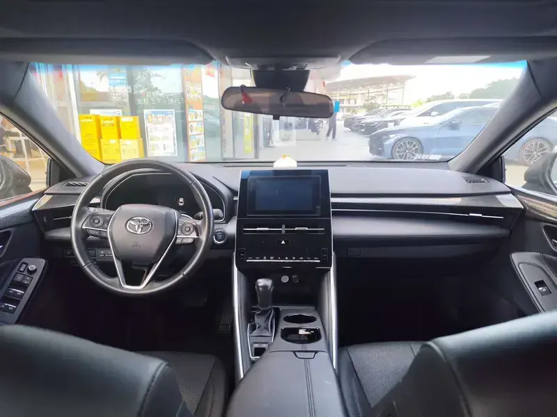 2023 Toyota Avalon с пробегом 28 400 км
