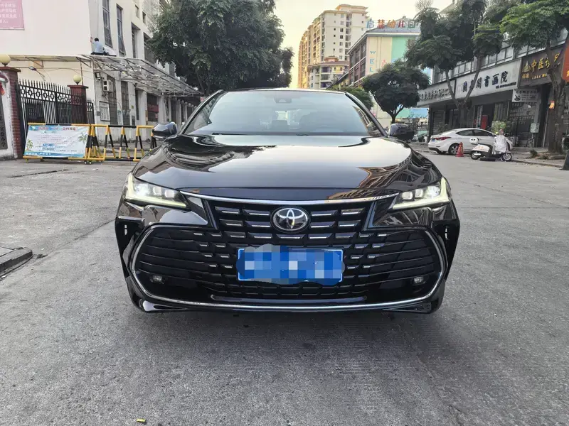 2023 Toyota Avalon с пробегом 80 000 км
