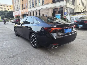 2023 Toyota Avalon с пробегом 80 000 км