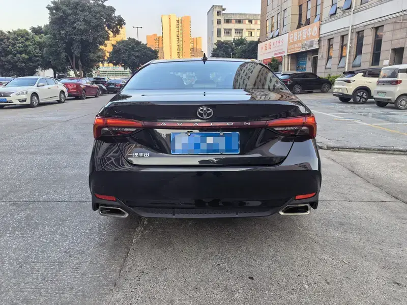 2023 Toyota Avalon с пробегом 80 000 км