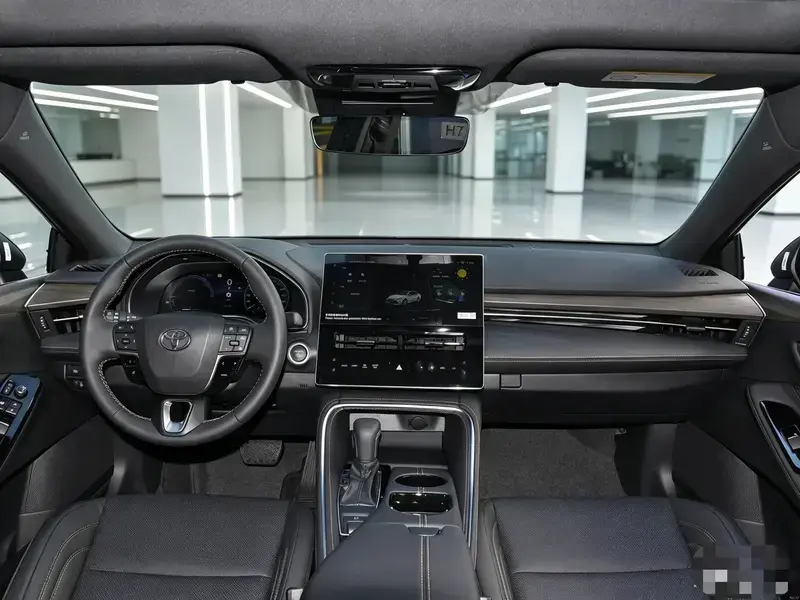 2024 Toyota Avalon с пробегом 14 000 км