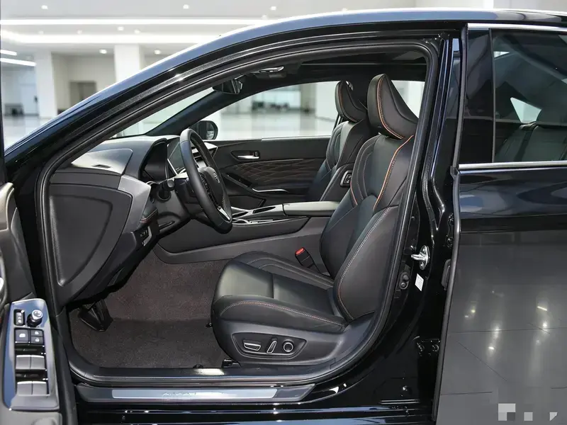 2024 Toyota Avalon с пробегом 14 000 км