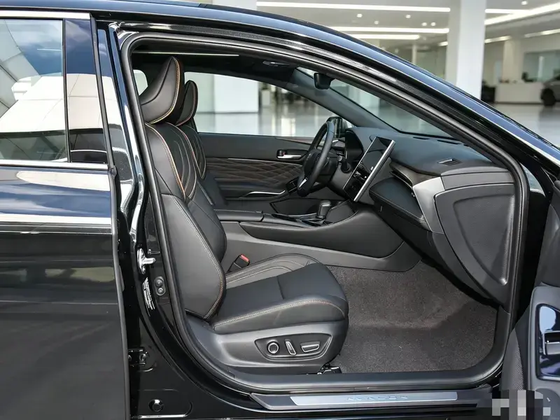 2024 Toyota Avalon с пробегом 14 000 км