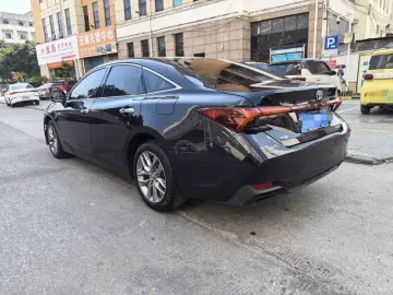 2019 Toyota Avalon с пробегом 100 000 км
