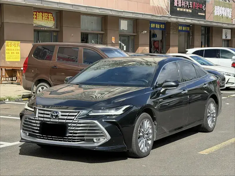 2024 Toyota Avalon с пробегом 23 000 км