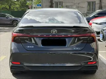 2024 Toyota Avalon с пробегом 23 000 км