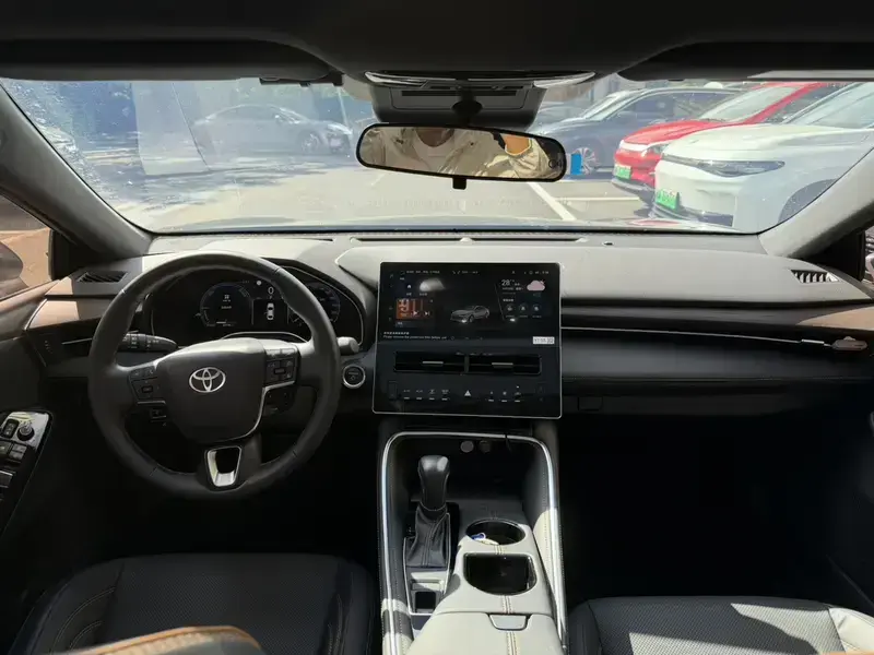 2024 Toyota Avalon с пробегом 23 000 км