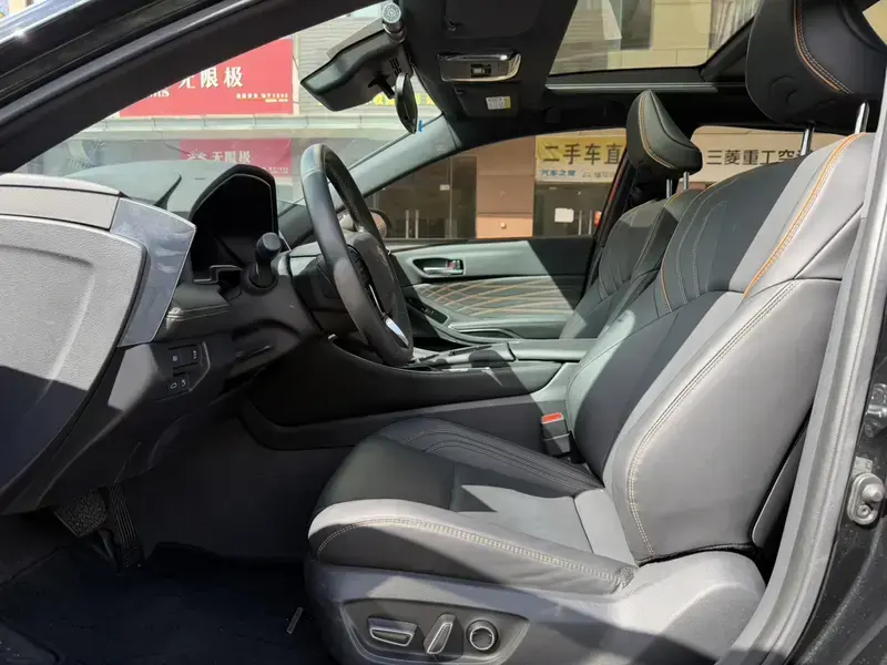 2024 Toyota Avalon с пробегом 23 000 км
