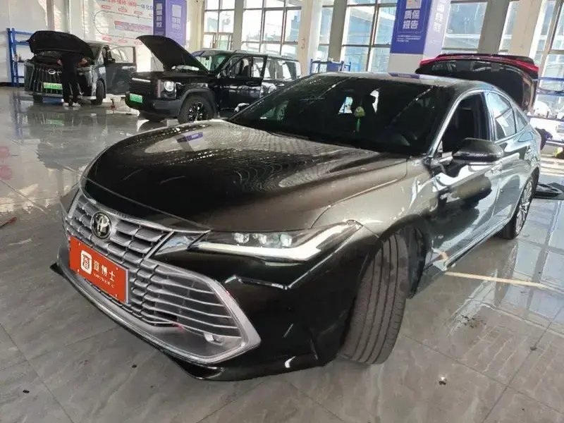 2024 Toyota Avalon с пробегом 16 000 км