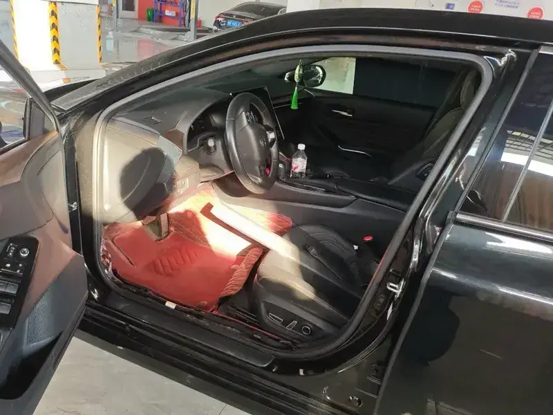 2024 Toyota Avalon с пробегом 16 000 км