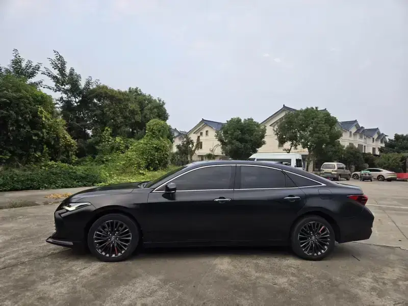 2022 Toyota Avalon с пробегом 19 000 км