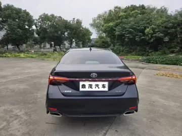 2022 Toyota Avalon с пробегом 19 000 км