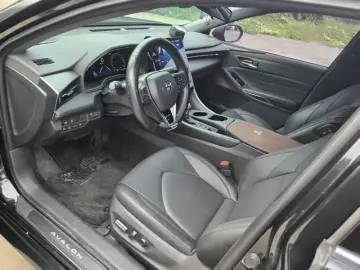 2022 Toyota Avalon с пробегом 19 000 км