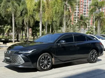 2023 Toyota Avalon с пробегом 52 000 км