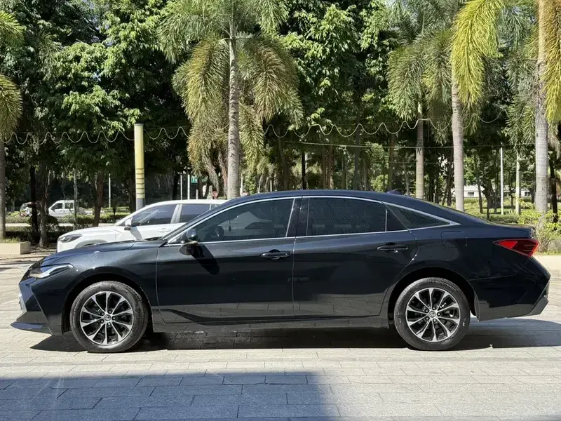 2023 Toyota Avalon с пробегом 52 000 км