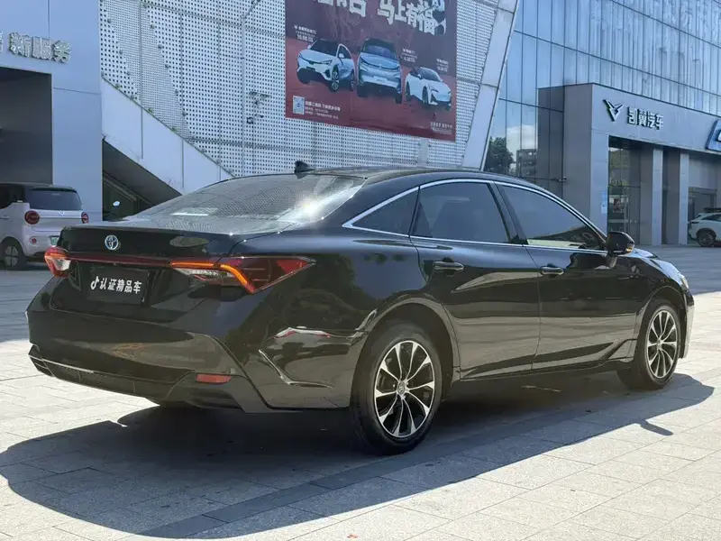 2023 Toyota Avalon с пробегом 52 000 км