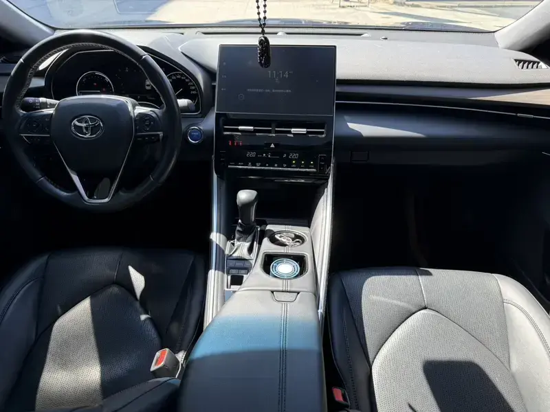 2023 Toyota Avalon с пробегом 52 000 км