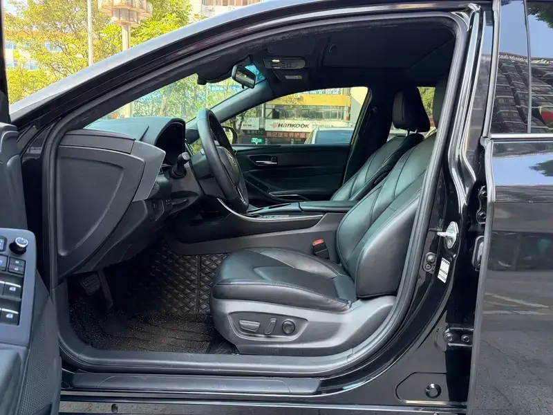 2019 Toyota Avalon с пробегом 65 000 км