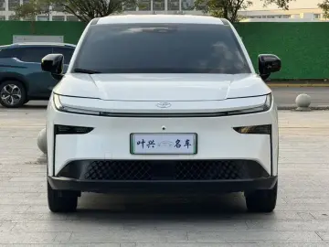 2025 Toyota bZ3X с пробегом 20 000 км