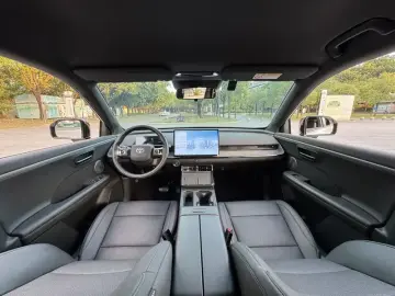 2025 Toyota bZ3X с пробегом 20 000 км