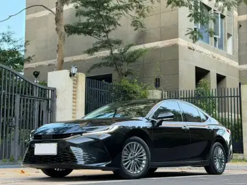 2024 Toyota Camry с пробегом 37 000 км