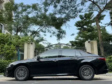 2024 Toyota Camry с пробегом 37 000 км