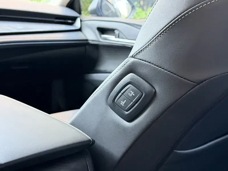 2024 Toyota Camry с пробегом 37 000 км