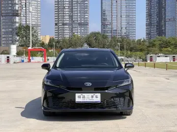 2026 Toyota Camry с пробегом 8 300 км