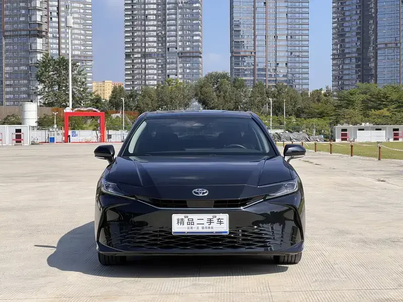 2026 Toyota Camry с пробегом 8 300 км