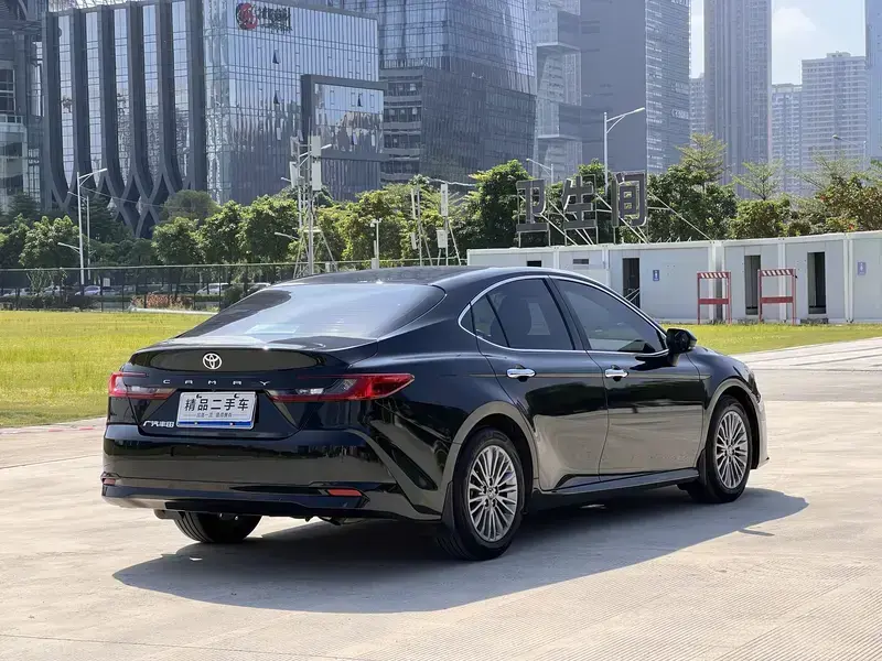 2026 Toyota Camry с пробегом 8 300 км