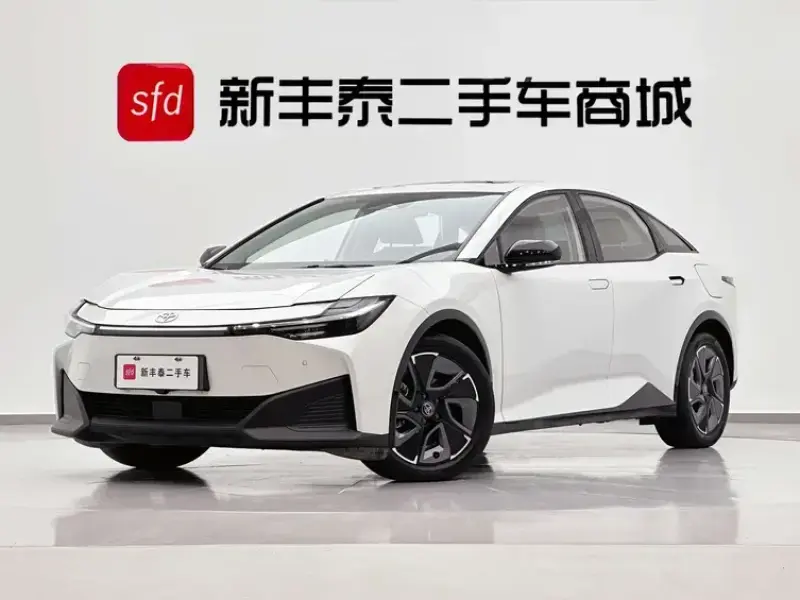 2024 Toyota bZ3 с пробегом 55 000 км