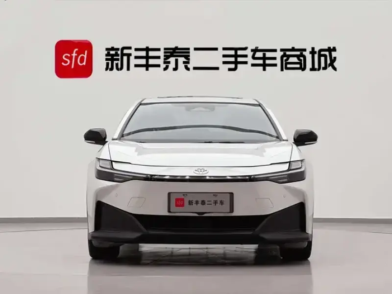 2024 Toyota bZ3 с пробегом 55 000 км