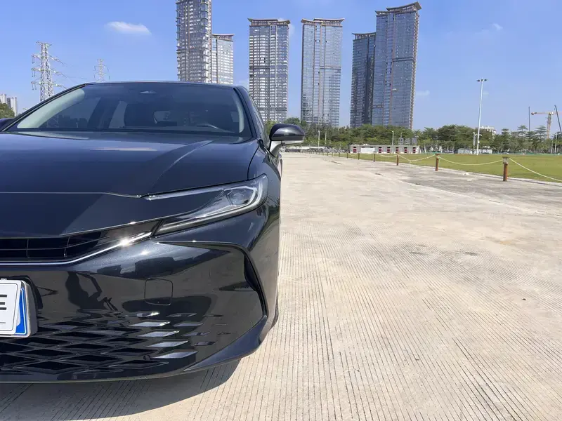 2026 Toyota Camry с пробегом 8 300 км