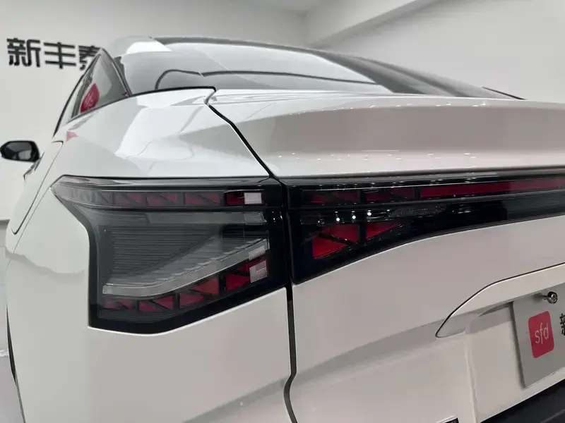 2024 Toyota bZ3 с пробегом 55 000 км
