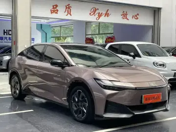 2023 Toyota bZ3 с пробегом 24 000 км