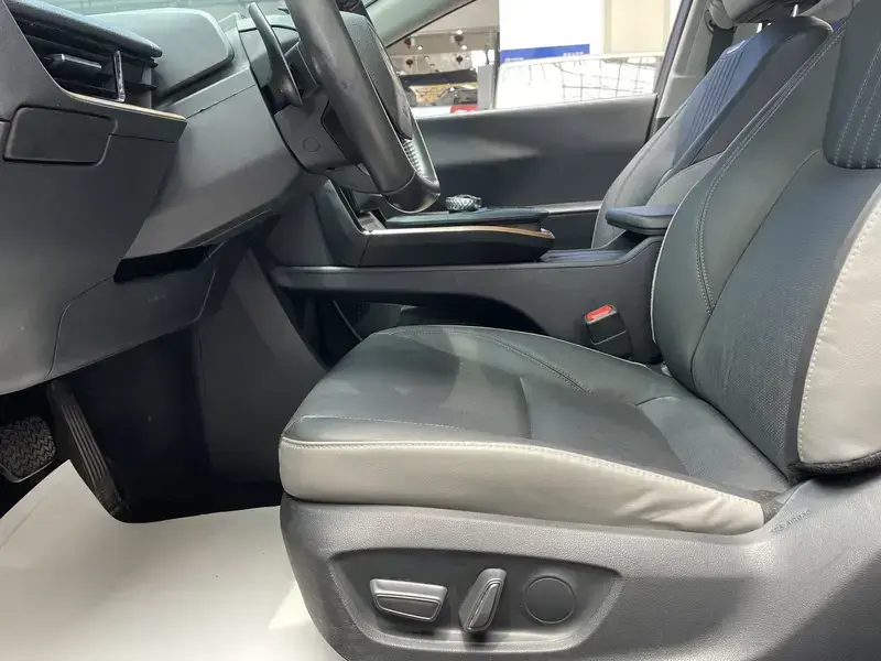 2023 Toyota bZ3 с пробегом 24 000 км