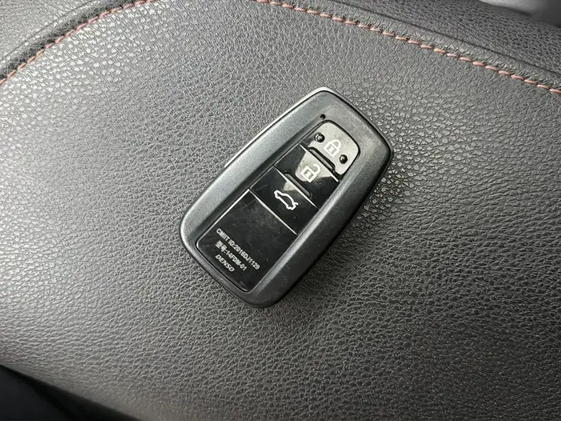 2023 Toyota Camry с пробегом 110 000 км
