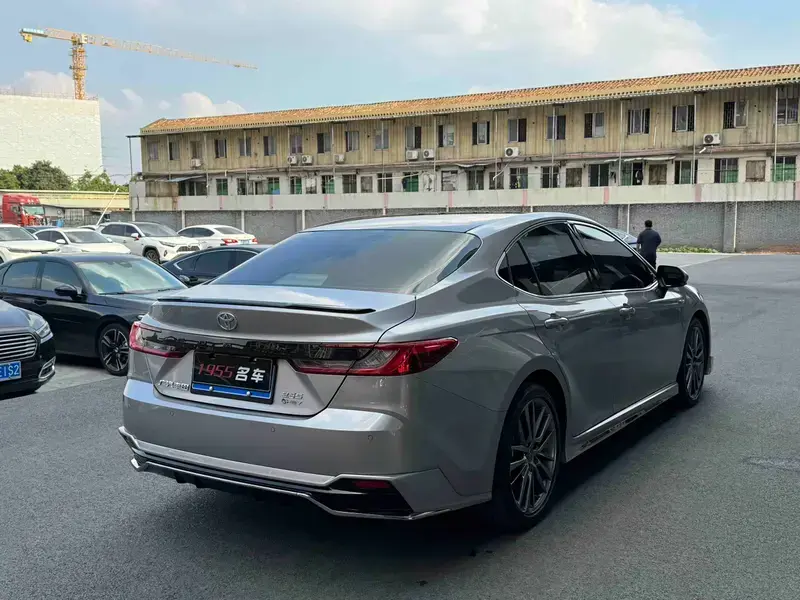 2024 Toyota Camry с пробегом 28 000 км