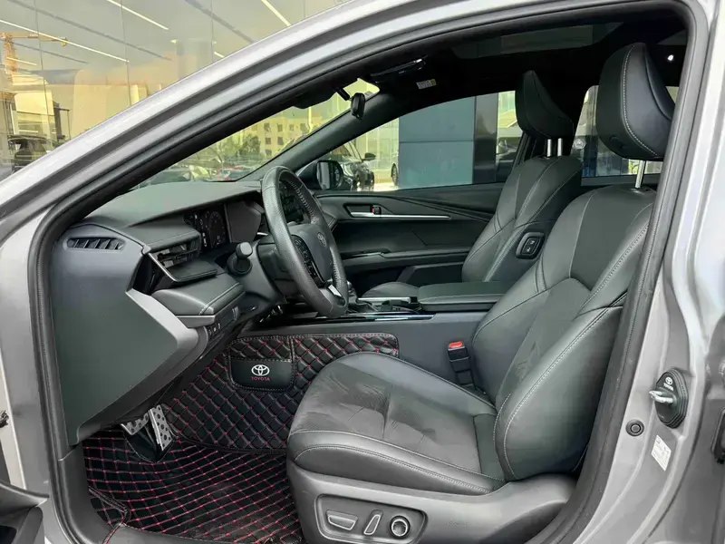 2024 Toyota Camry с пробегом 28 000 км