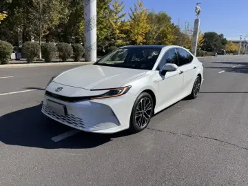 2024 Toyota Camry с пробегом 6 800 км