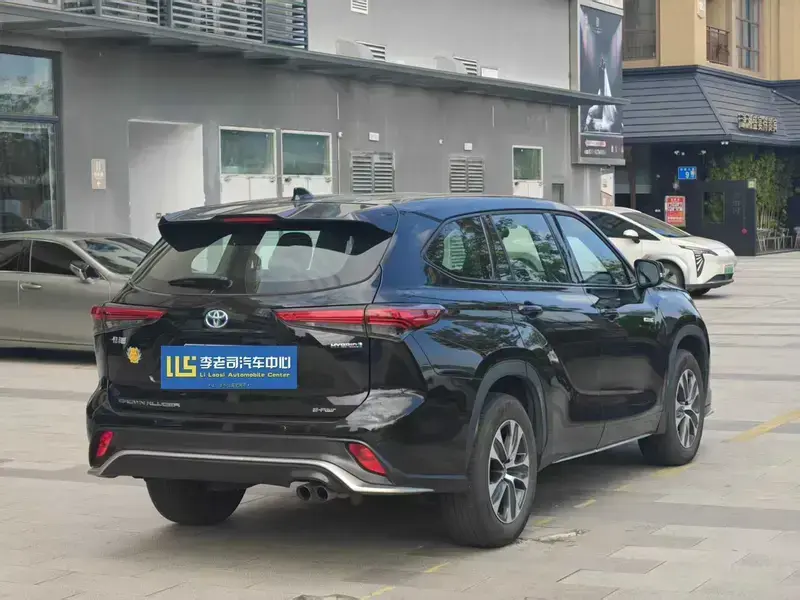 2022 Toyota Crown Kluger с пробегом 39 800 км