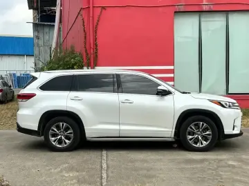 2021 Toyota Highlander с пробегом 80 000 км